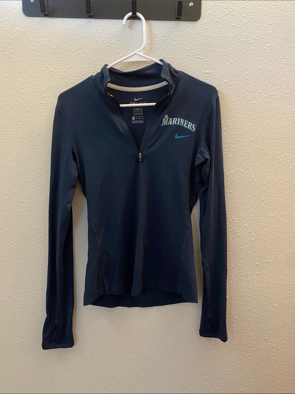Nike Women’s Navy Mariners Quarter-Zip Long Sleeve Top